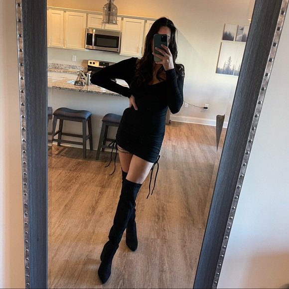 Black Vixen Ruched Long Sleeve Mini Dress - Picture 2 of 11